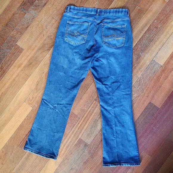 Lee Sinfully Soft Medium Wash Boot Cut Jeans Size 14 Medium - Picture 12 of 14